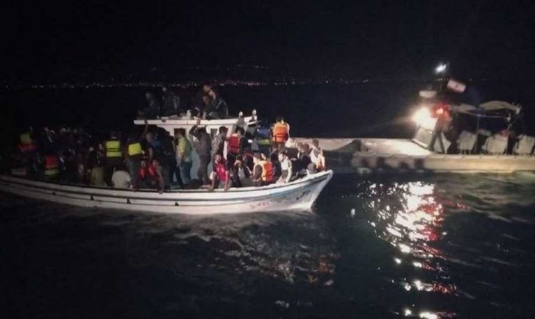 بالصور – توقيف أشخاص في طرابلس ينشطون بأعمال التهريب عبر البحر