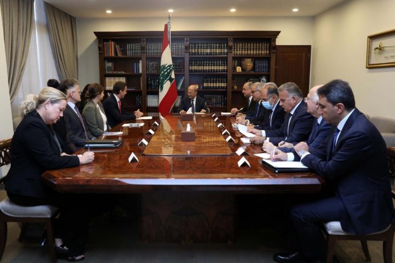 بالصور.. عون يلتقي هوكشتاين