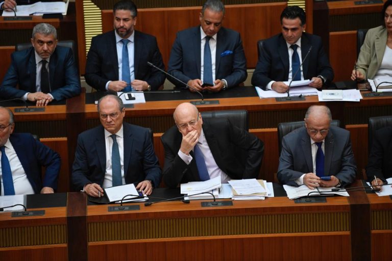 موازنة “الصندوق” أرقام وهمية وتبرئة حكومية.. والرواتب “شيك بلا رصيد”؟