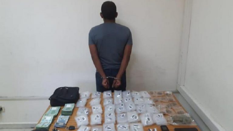 مروّج مخدّرات في الشويفات بقبضة شعبة المعلومات