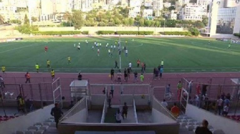 “شباب الساحل” يلحق الهزيمة بـ”العهد”