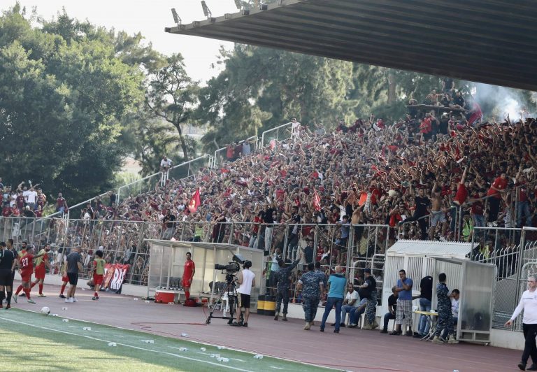 جمهور النجمة يكرّم شهداء مدرجه (فيديو)