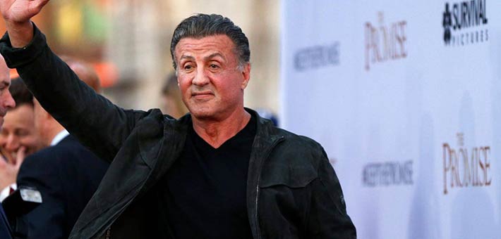 هل قرر سلفستر ستالون العودة إلى زوجته؟