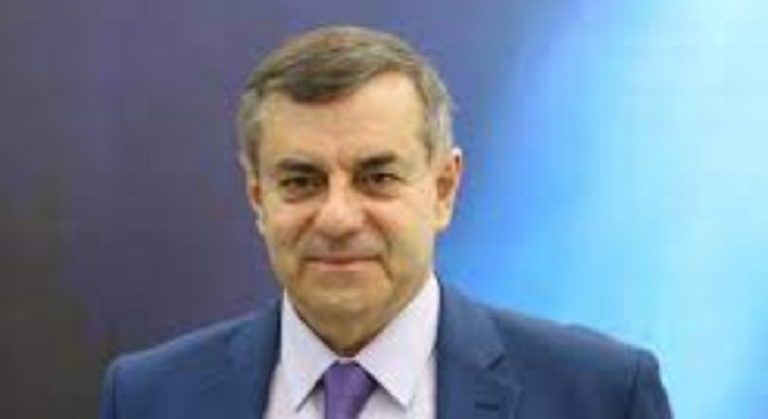 بروفسور لبناني يفوز برئاسة الجمعية العربية في تخصص المسالك البولية