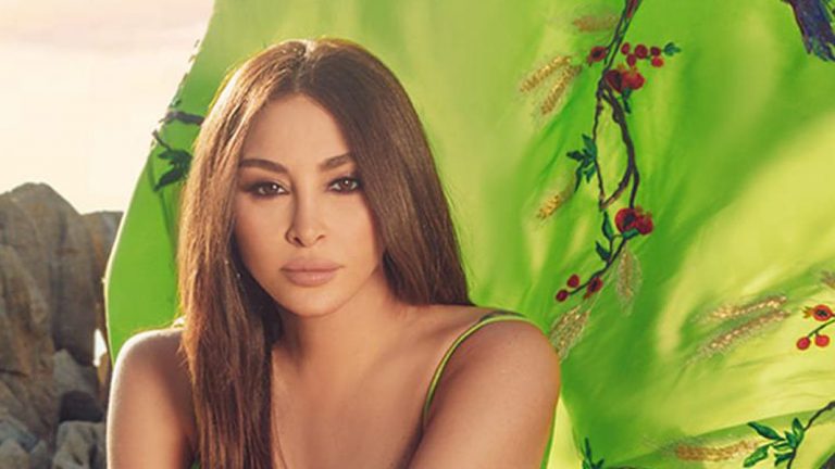 بالفيديو: إليسا تستعرض رشاقتها بفستان قصير.. هكذا بدت!