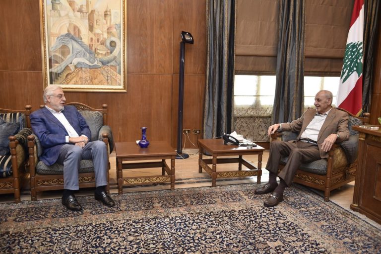 بري وقع قانون موازنة عام 2022 وعرض الاوضاع وشؤونا تشريعية مع نواب