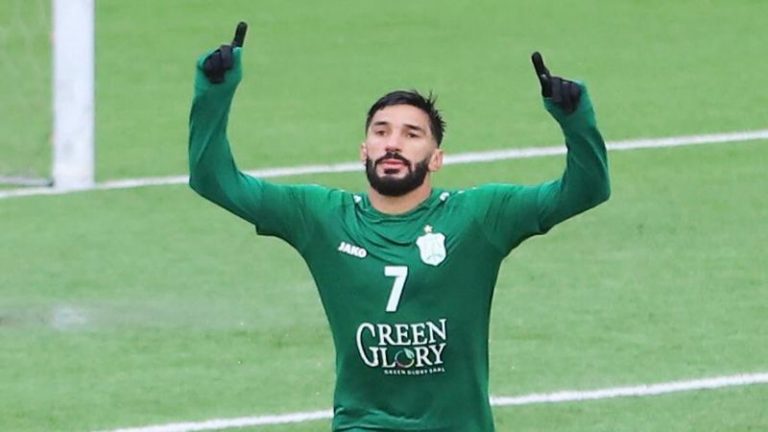 قائد منتخب لبنان يمثل قارة آسيا في فيلم وثائقي للفيفا