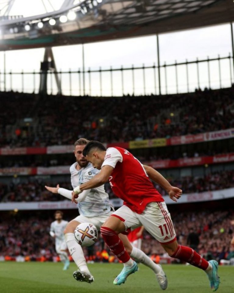 البريمييرليغ: ارسنال المتألق يعمق جراح ليفربول ويقوده لخسارة جديدة