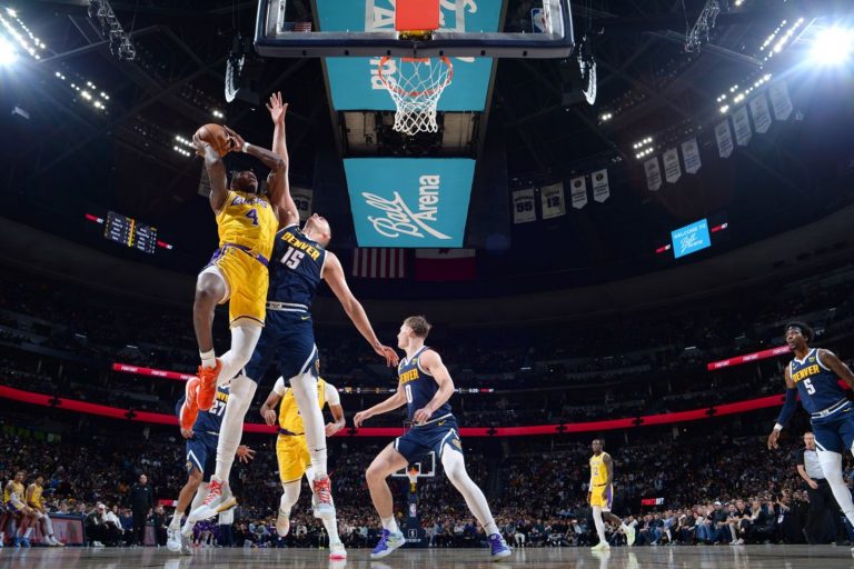 NBA: اسوأ بداية للايكرز منذ سنوات