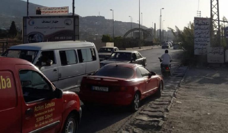 قطع الطريق في المنية من أجل نائب!