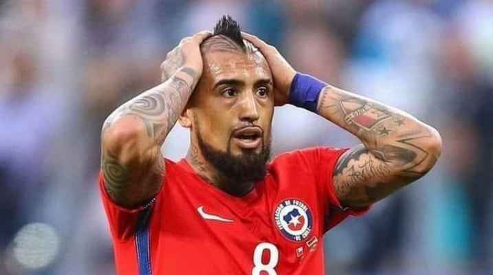 ارتورو فيدال يخسر والده