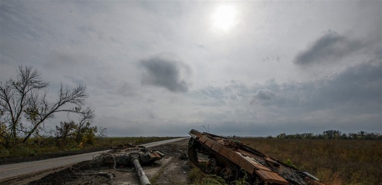 استمرار المعارك الروسية الأوكرانية.. قصف يطال زابوريجيا ويشعل حرائق