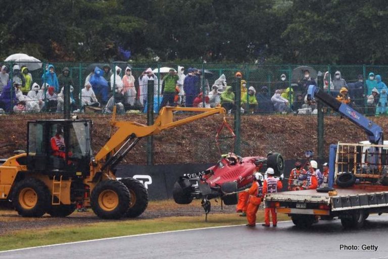 فيلنوف: المطر غيّر القواعد في سباق اليابان