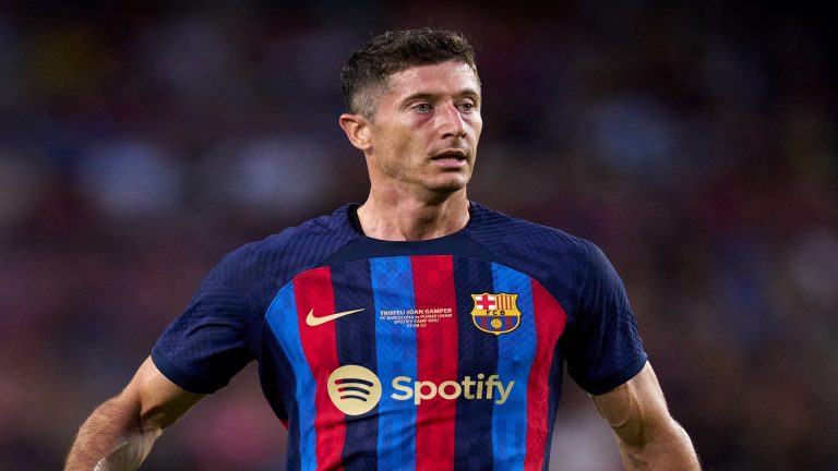 الدوري الاسباني لكرة القدم : برشلونة يهزم فياريال