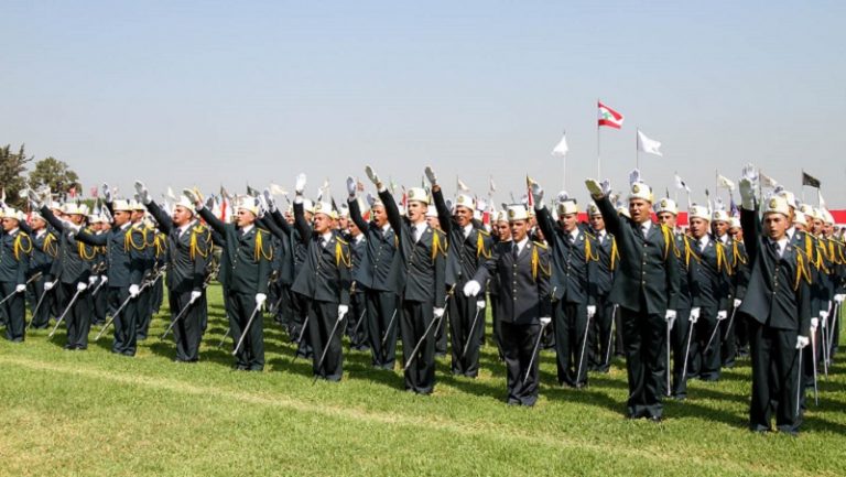 توافق سياسي على التمديد سنتين للضباط العامين