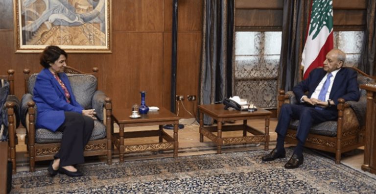 الجهود الفرنسية من الترسيم لانتخاب الرئيس