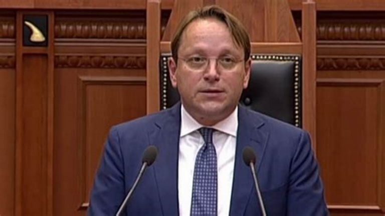 المفوض الأوروبي: زيادة المساعدات المقدمة إلى لبنان والنازحين السوريين