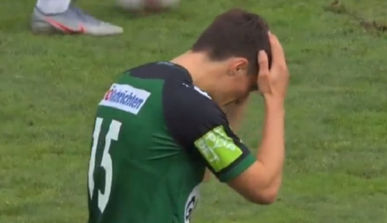 بالفيديو: سجّل هدفاً مذهلاً ولكن في مرماه!