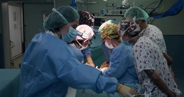 نجاح أول عملية زراعة أمعاء في العالم.. من جثمان متوفى لرضيعة