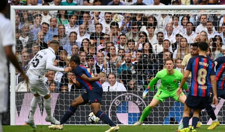 ريال مدريد يحسم الكلاسيكو ويهزم برشلونة