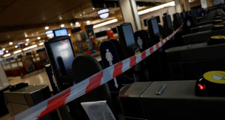 إضرابات جديدة تشل شبكة السكك الحديدية ببريطانيا..والسبب!