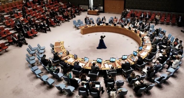 روسيا وأميركا تتبادلان الاتهامات بجلسة “المسيّرات الإيرانية”