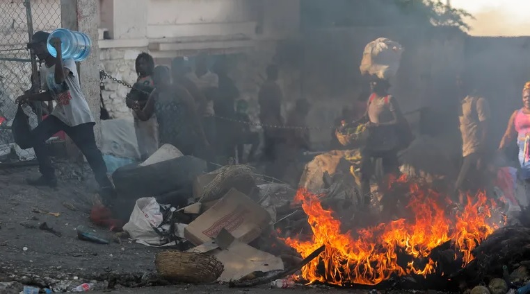 دولة “تستنجد بالعالم” للتصدي للعصابات.. من هي؟