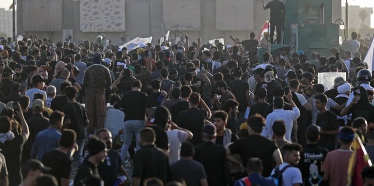 في الذكرى الثالثة لـ”ثورة تشرين”… تظاهرات ضخمة في العراق