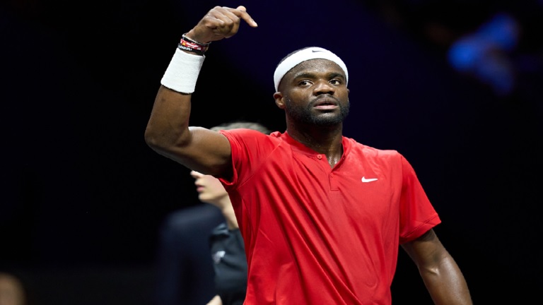 دورة طوكيو.. تيافو إلى النهائي