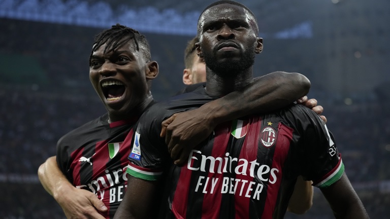 قمة إيطاليا للبيغ ميلان