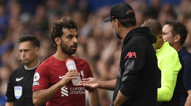 كلوب يبرر استبدال صلاح.. ويرفع الراية البيضاء مبكرا