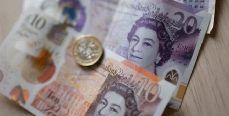 تراجع الجنيه الإسترليني بعد استقالة تراس