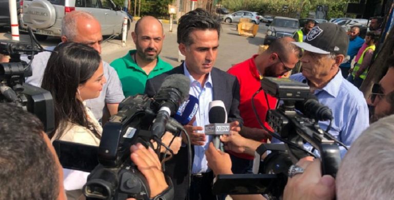 حميه متفقداً مجاري المياه: من يعطي تراخيص الأبنية؟