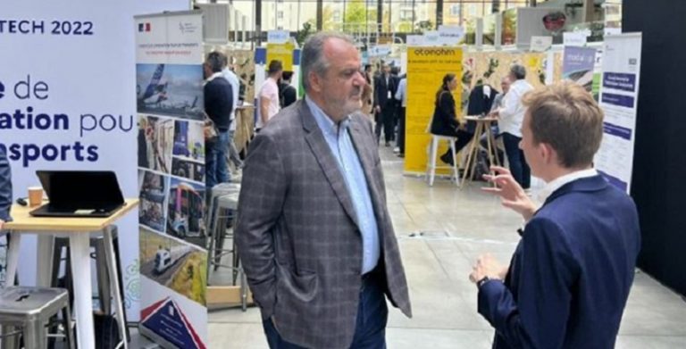 بالصور- بوشكيان في باريس: الحكومة خفضت الضرائب لدعم الأبحاث والتطوير