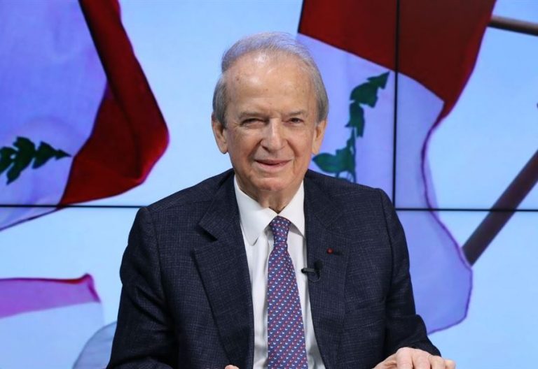 حمادة: التوقف عن تصريف الأعمال يحاسب عليه القانون