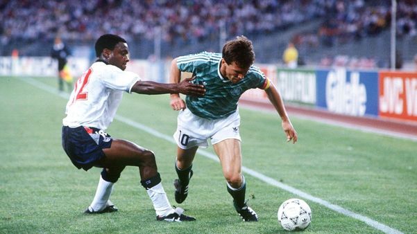 بالفيديو.. نصف نهائي مونديالي مجنون عام 1990