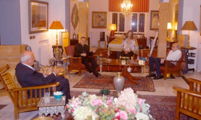 جنبلاط يستقبل سبيتيري واللواء ابراهيم