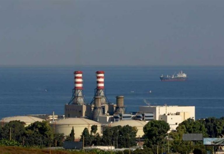 باخرة فيول تصل عصرا