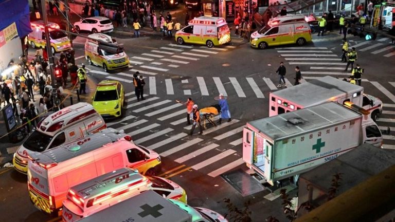 تدافع في عاصمة كوريا الجنوبية.. وسقوط عشرات القتلى والجرحى