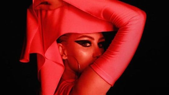 بالفيديو: مايا دياب “خاطفة عقول الناس”.. في كليب جديد