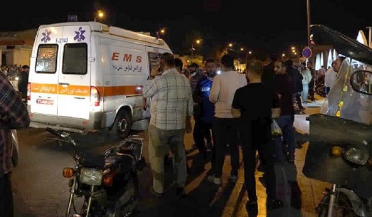 بالفيديو والصور: 15 ضحية بهجوم دموي في إيران