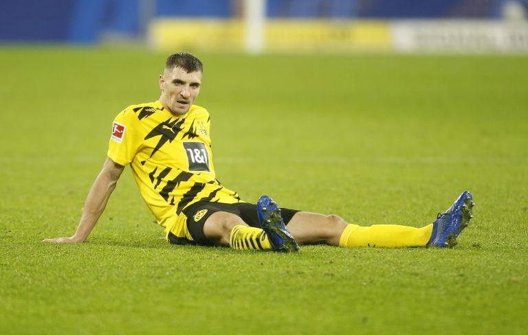 اصابة قوية لتوماس مونييه