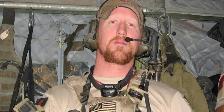 “قاتل بن لادن” يروي اللحظات الأخيرة للعملية: هكذا قتلته!