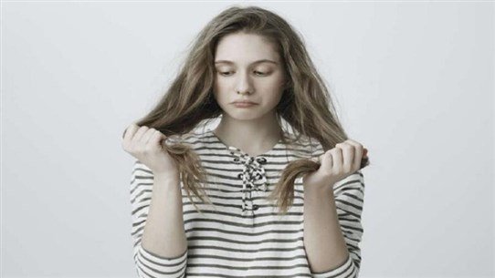 لتجنب الشيخوخة المبكرة للجلد والشعر.. نصائح من اخصائي تغذية