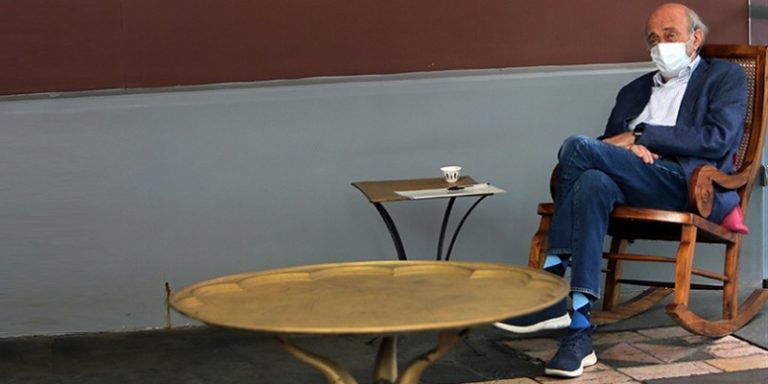 وليد جنبلاط في ظلّ رؤساء الآخرين