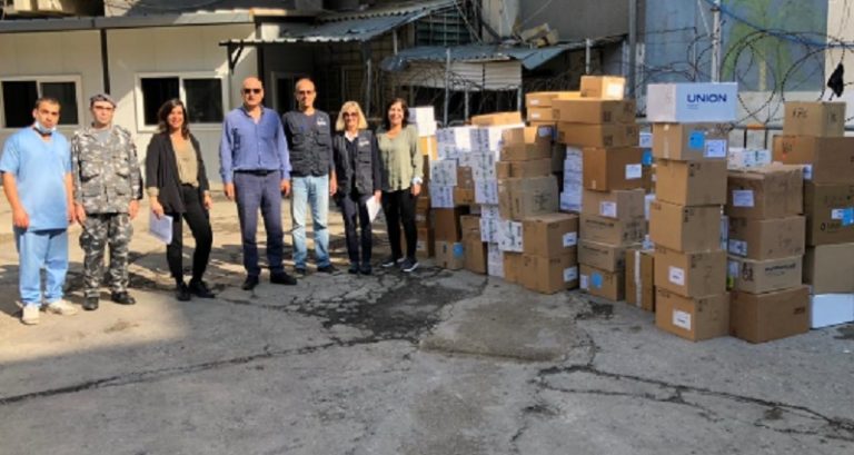 قوى الأمن تتسلّم هبة أدوية لسجن رومية