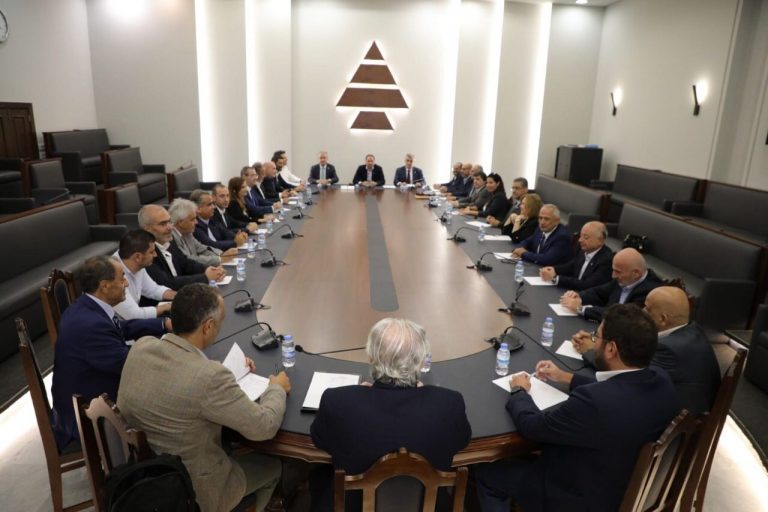 الكتائب: مهمة المجلس النيابي الوحيدة انتخاب رئيس