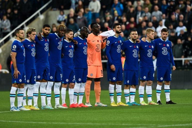 الدوري الانكليزي لكرة القدم: سقوط جديد لتشيلسي