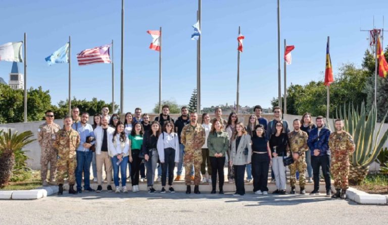 طلاب جامعة الرّوح القدس زاروا قاعدة لليونيفيل