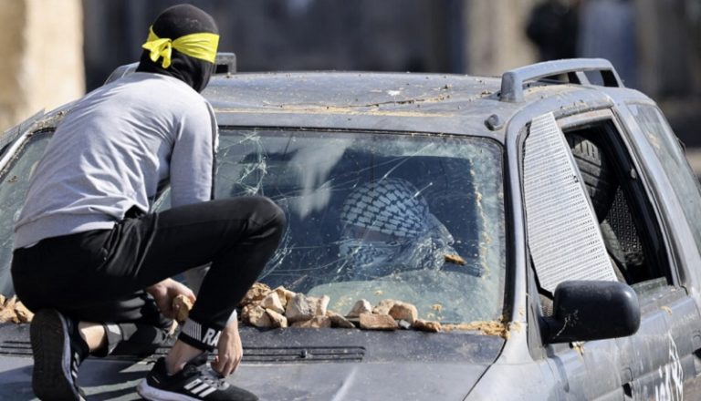 بالصور: مواجهات وإطلاق نار على جنود الاحتلال